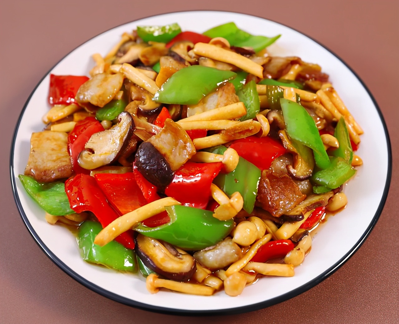 海鲜菇小炒肉怎么做