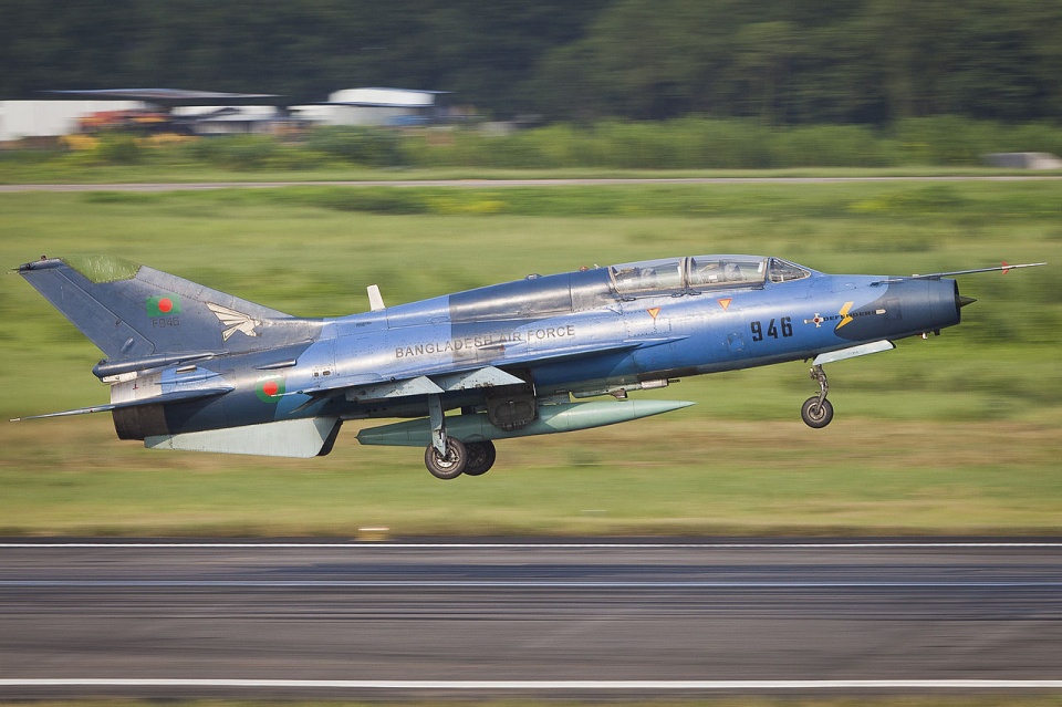 塞尔维亚太难了!最后一架米格21战机坠毁,2名飞行员不幸牺牲