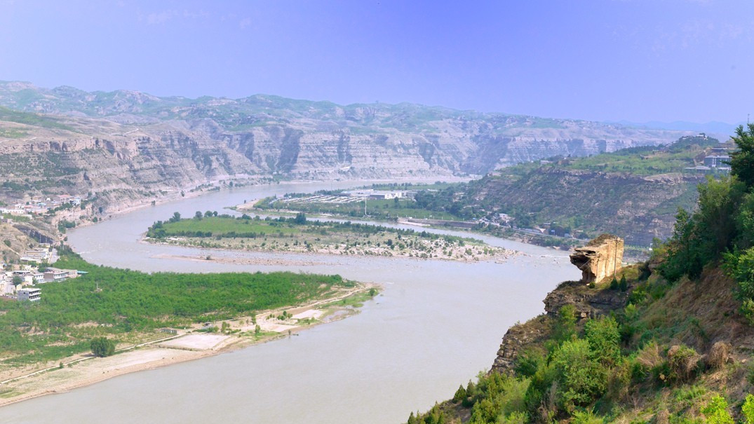 新闻看点# 陕西榆林市的佳县是著名旅游景. 来自爱车小帮手 - 微博