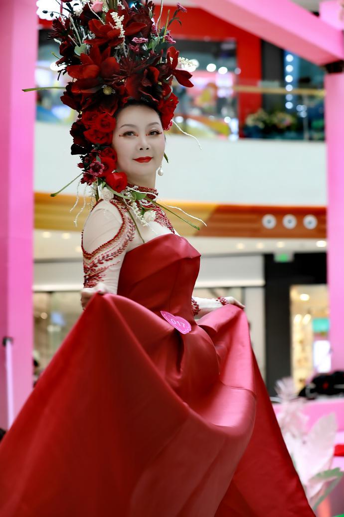 "中国昆明2020世界花卉模特大赛"点燃激情