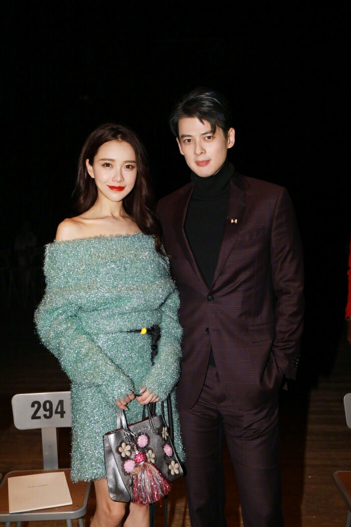 女演员黄一琳宣布与圈外男友结婚曾被拍与郭品超牵手逛街