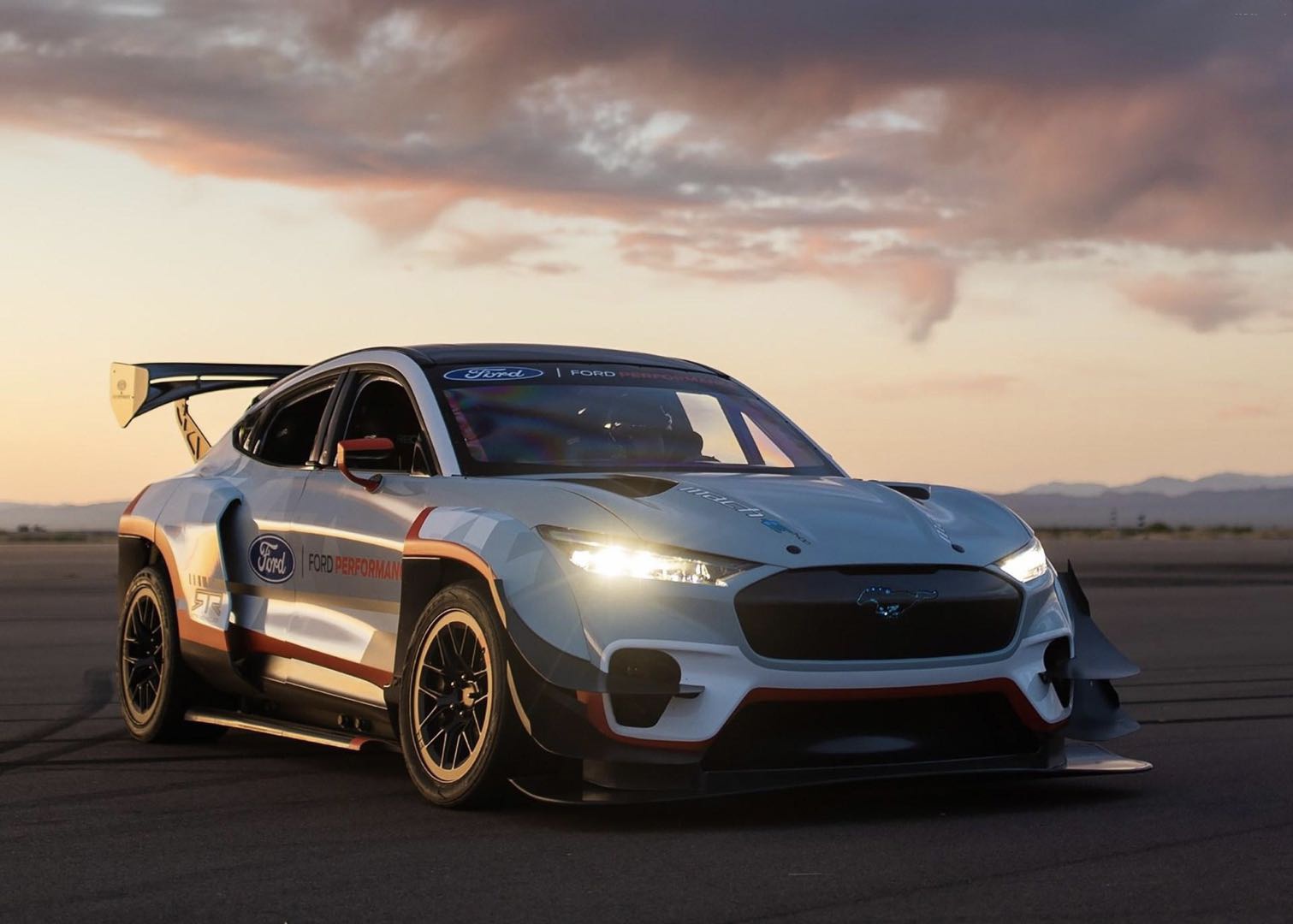 "野马"mustang mach-e重磅亮相北京车展