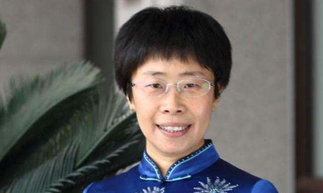 继于丹之后,又一位被观众赶下神坛的国学大师,只因犯一个小错误