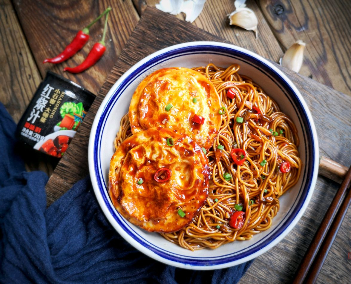 厨房小白都能做好的荷包蛋焖面吃过再也忘不掉这味道