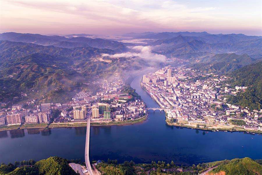 湖南怀化一个"区",位于沅江和巫水交汇处,有明清古商城景区|洪江区