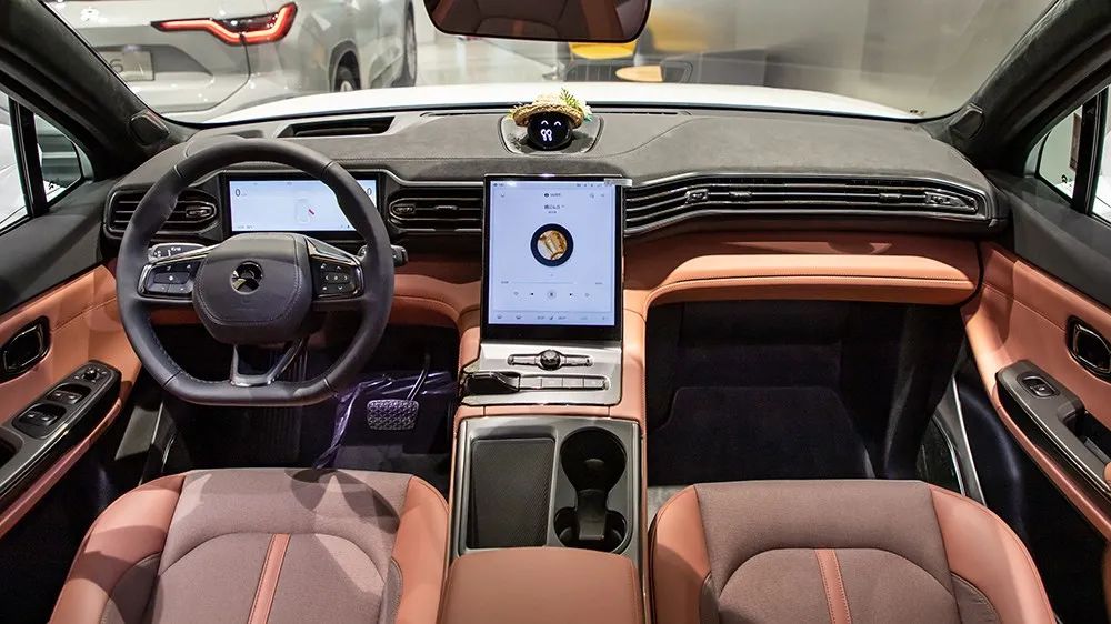 到店体验蔚来ec6-新浪汽车