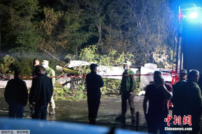 乌克兰坠机事故致26死救援人员找到全部遇难者遗体 手机新浪网