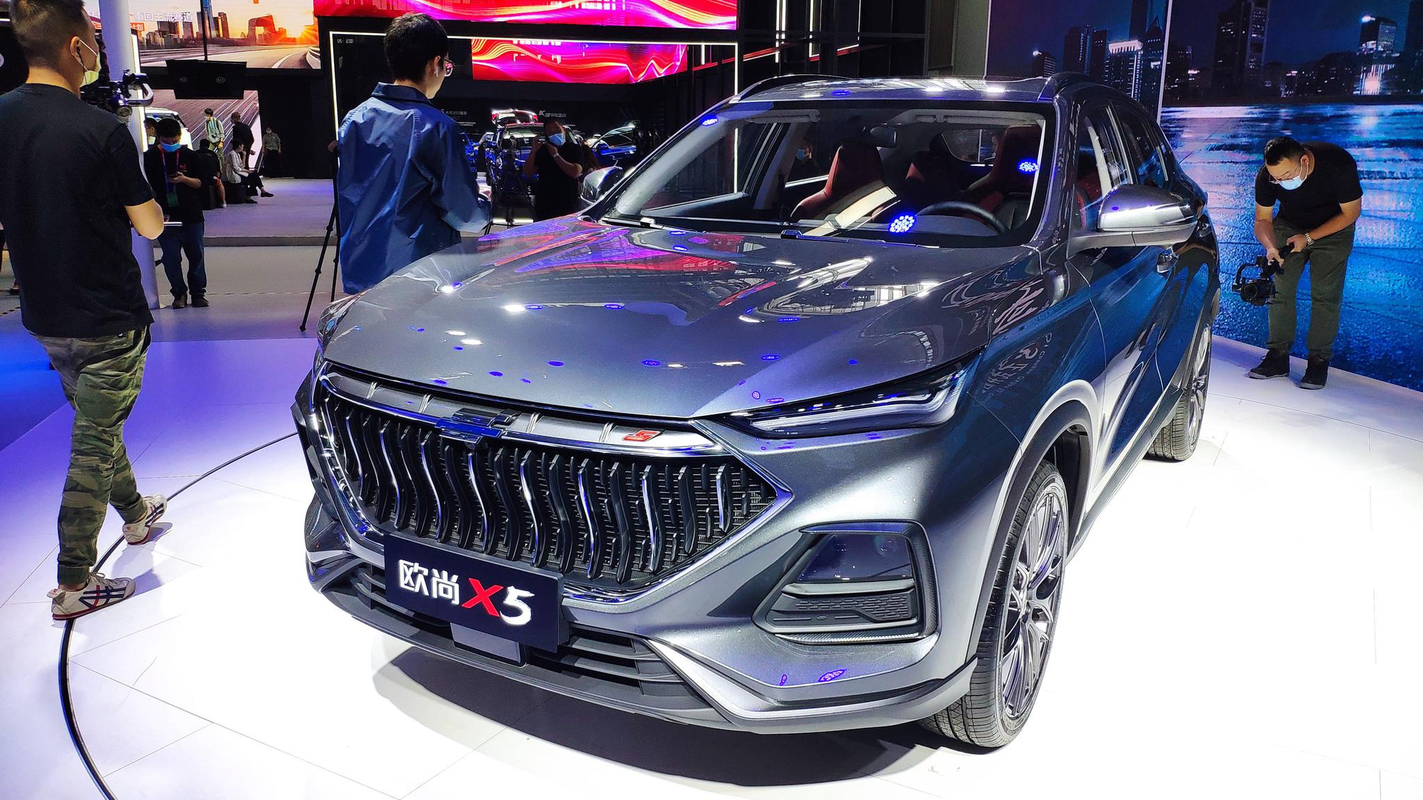 2020年北京车展:长安欧尚x5实车-新浪汽车