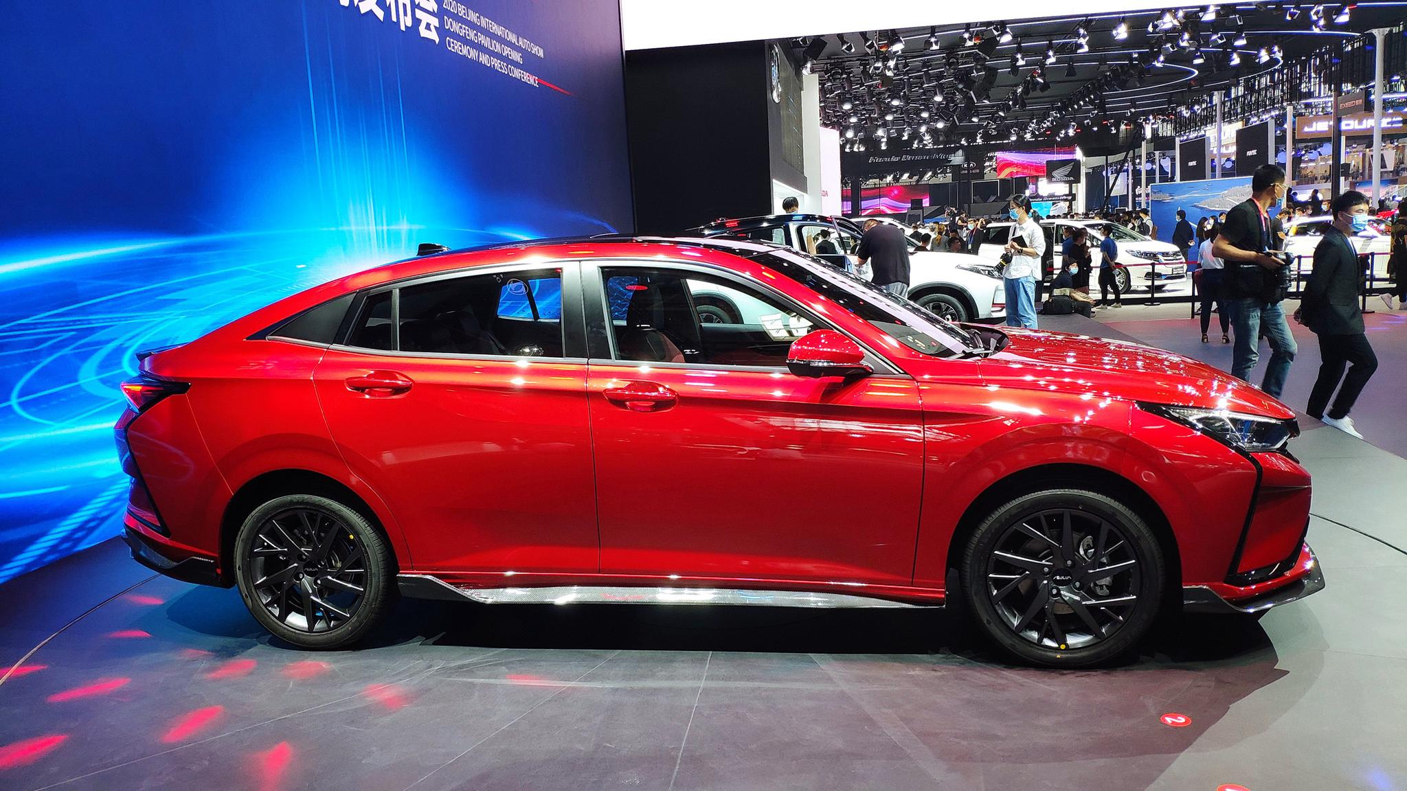 2020年北京车展:东风风神奕炫实车