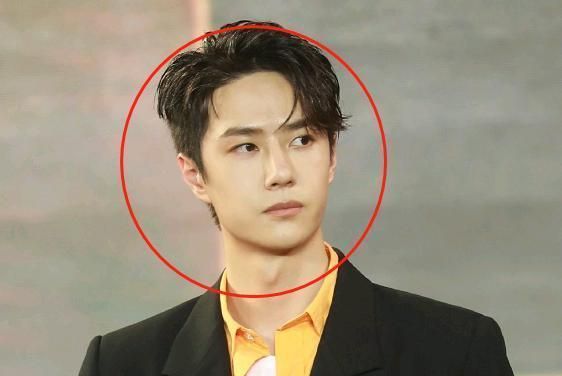 王一博活动生图曝光,没有了美颜滤镜,"漫撕男"真实颜值暴露了