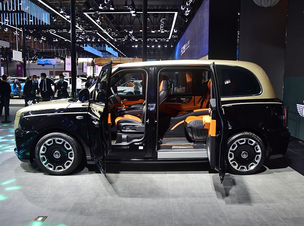 吉利levc又亮新车型复古造型对开门车身22座椅