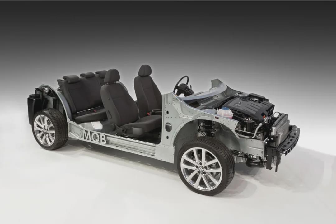 高尔夫八代惊喜上市？全新内饰不输保时捷，对比思域谁更有优势？