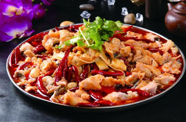 美食:特色大盘鱼,面筋焖小鱼|面筋|鱼|小鱼_新浪新闻