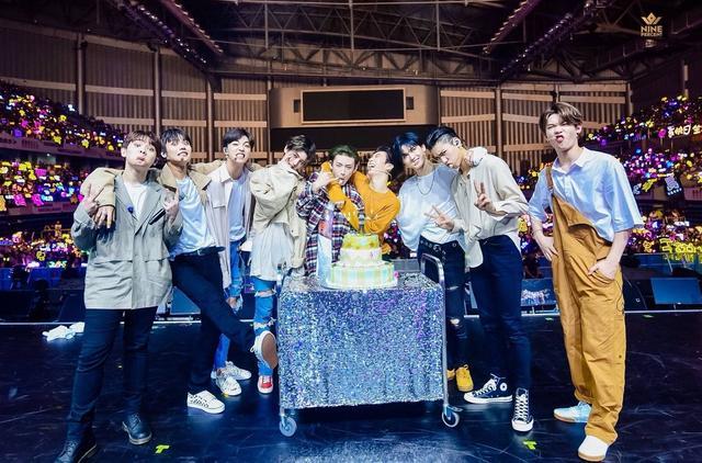 糊穿地心!unine解散演唱会或取消,黄牛骂骂咧咧退款