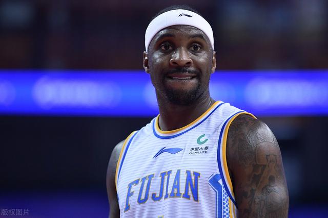 cba顶薪真香!泰劳森再发视频狡辩,球迷4字硬气回应