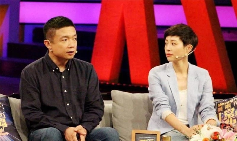 两人相识相恋已经二十多年了,平时张龄心也会拍老公导的戏,《骨语》就