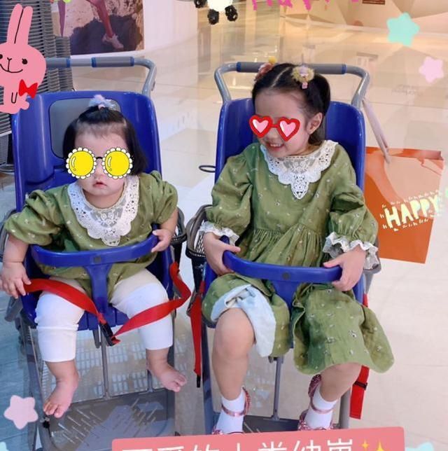 张子萱带孩子看桂花,安安光腿穿裙子,小女儿被阿姨抱着休闲区蓝鸢梦想 - Www.slyday.coM