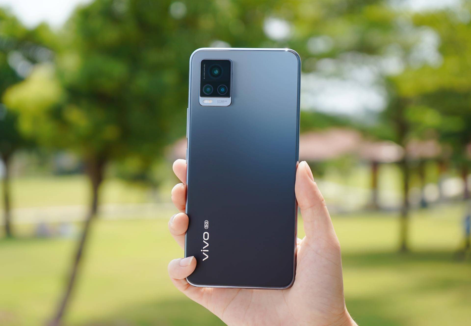 vivo s7爵士黑图赏:极致轻薄带来极致体验