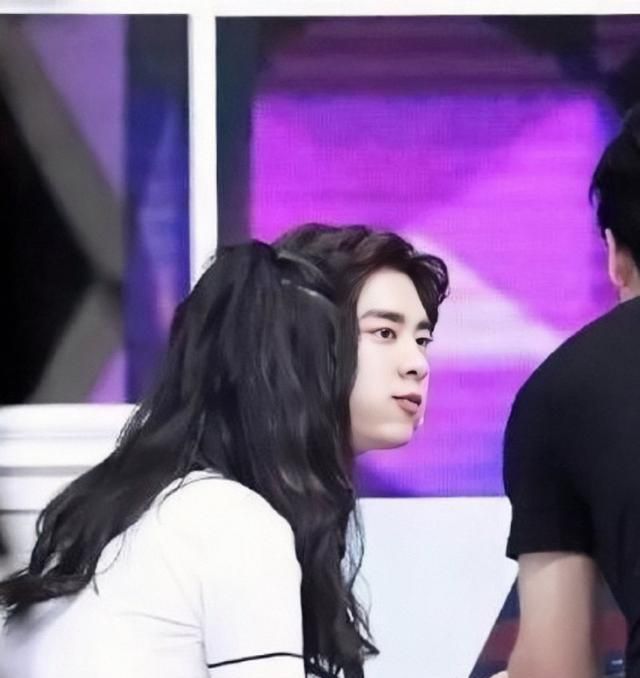 明星神奇错位图,每一张都笑死人