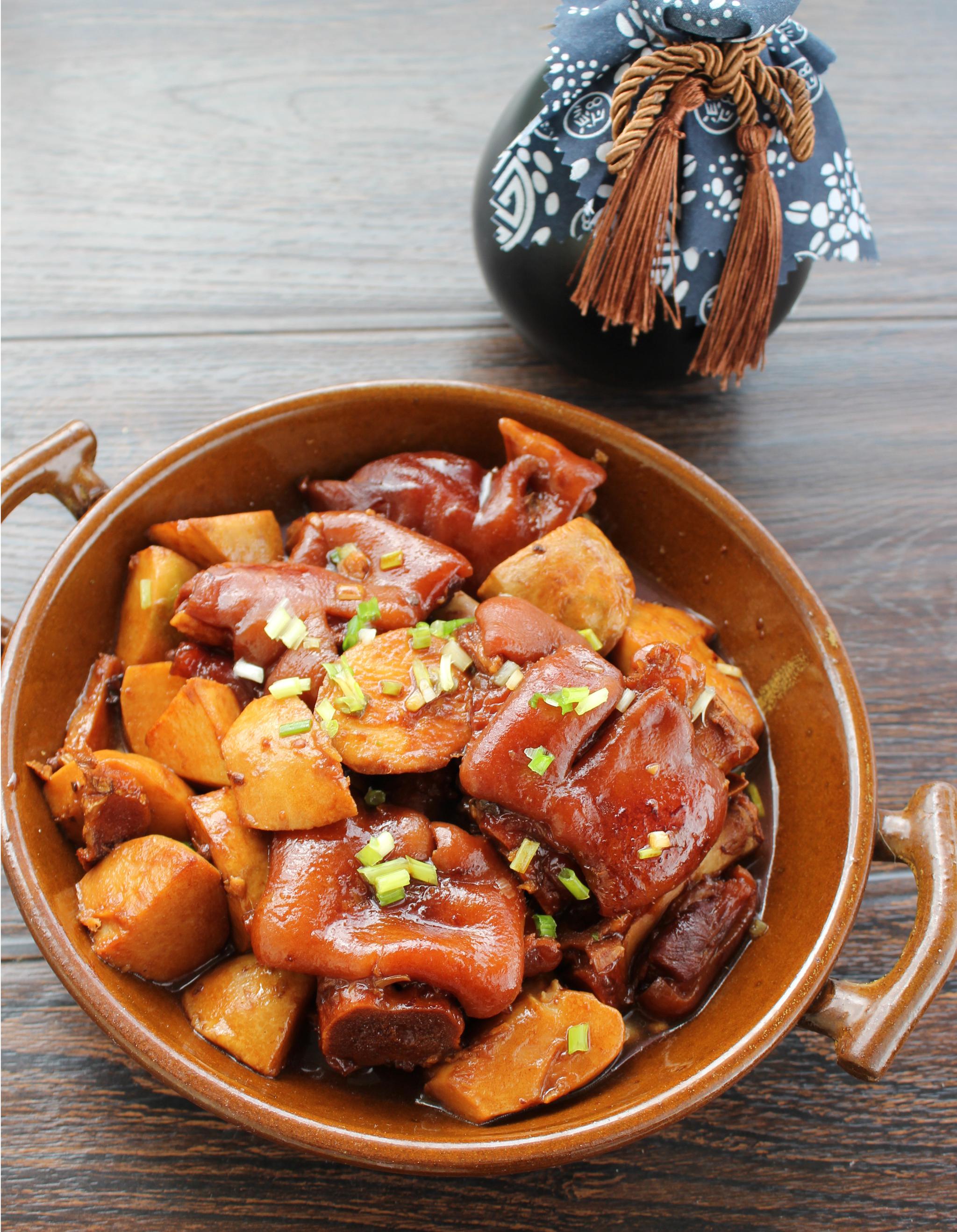 我家隔三差五必做这菜,胶原多多,入味好吃|芋头|猪蹄|口吃_新浪新闻