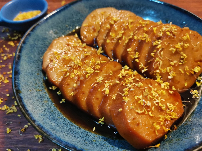 江南必点甜食,香甜软糯的桂花糯米藕,在家做竟然如此简单