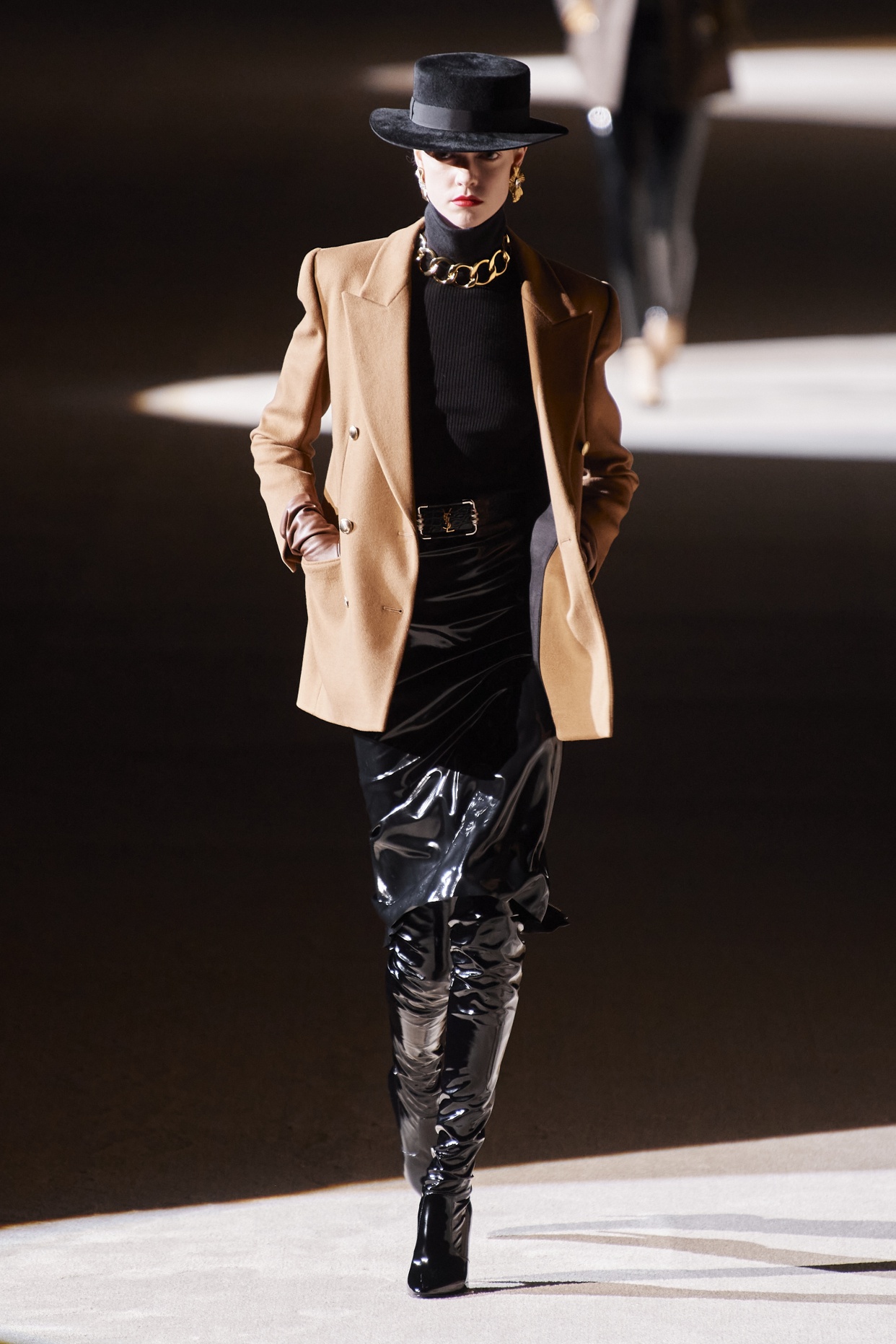 时尚中性风,装扮3重点,赶紧收藏!下半年"潮流"打扮必备