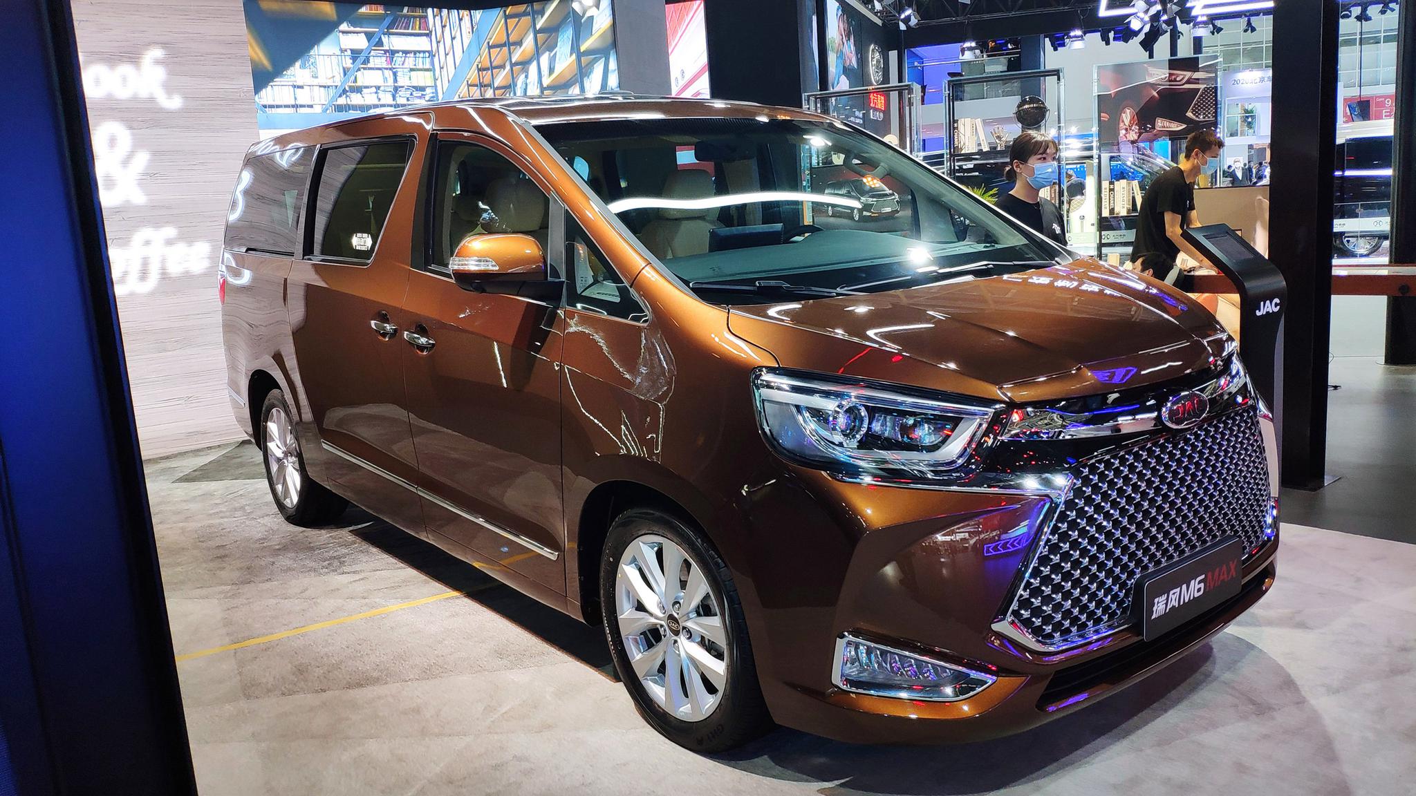 2020年北京车展江淮瑞风m6max实车