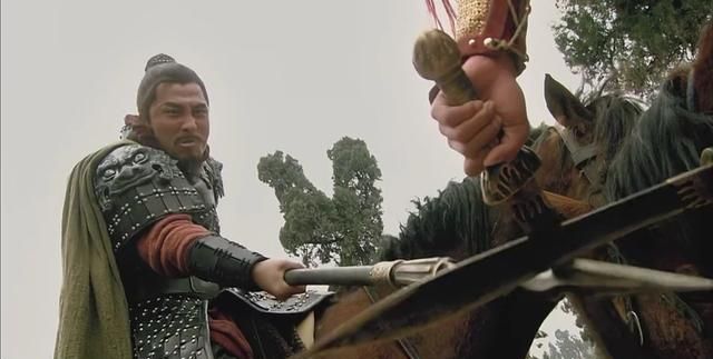 马上林冲说的八十万禁军教头林冲,林冲豹头环眼丈八蛇矛枪,颇似猛张飞