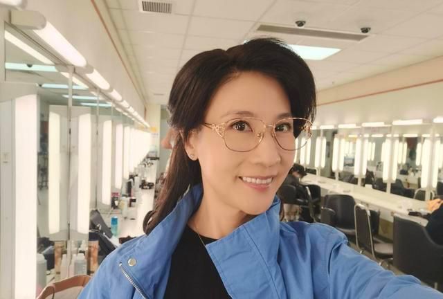 tvb处境剧女王林漪娸,被赞美魔女,年轻时美貌不输一线花旦|爱回家之开