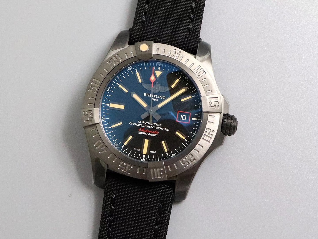 siri说表:gf厂v4版百年灵黑鸟侦察机腕表深度评测