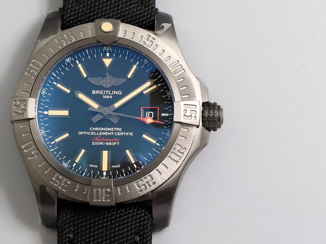 siri说表:gf厂v4版百年灵黑鸟侦察机腕表深度评测