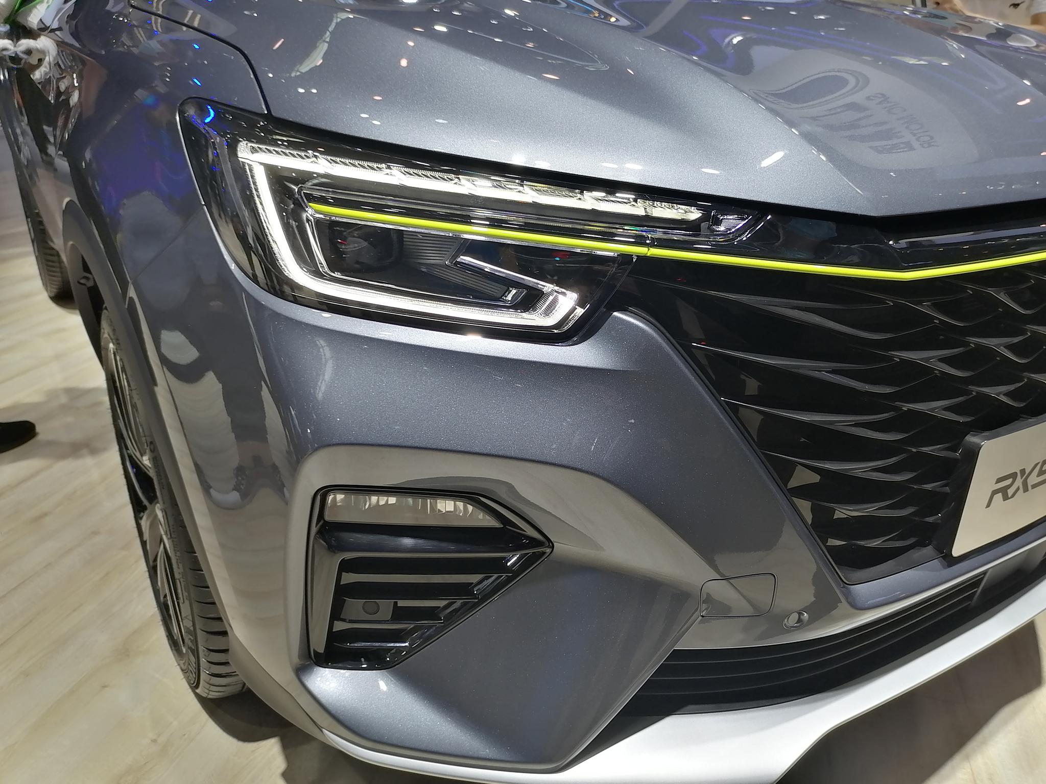 北京车展实拍荣威rx5eplus亮相插电混动非常出色