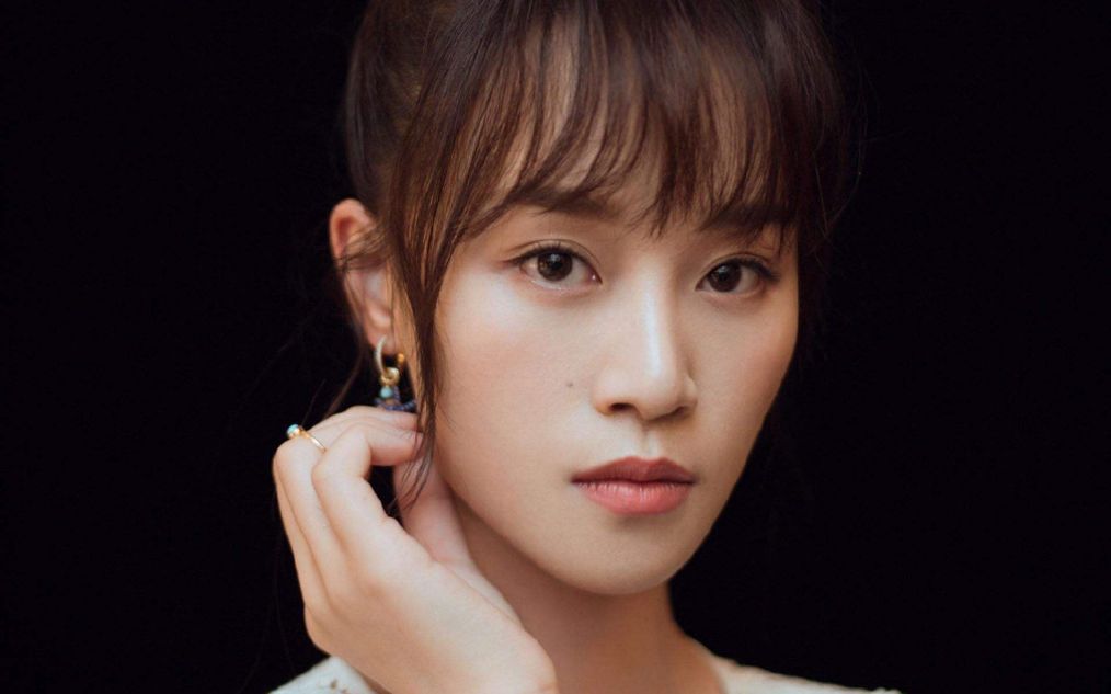 蓝盈莹回应从北京人艺辞职:这是非常难的决定,"野心"不是错