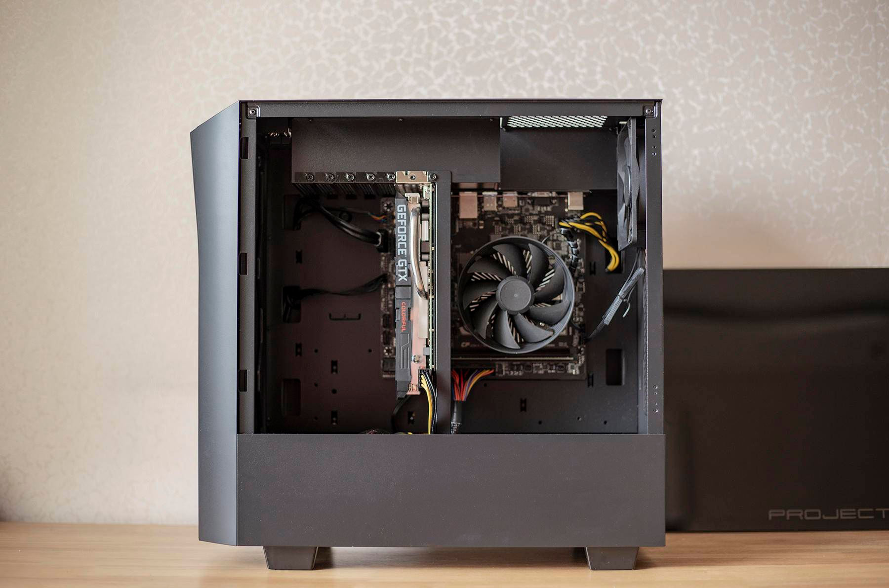 品牌机都有了性价比,还用自己攒吗?七彩虹黑鳍鲨台式机深度体验