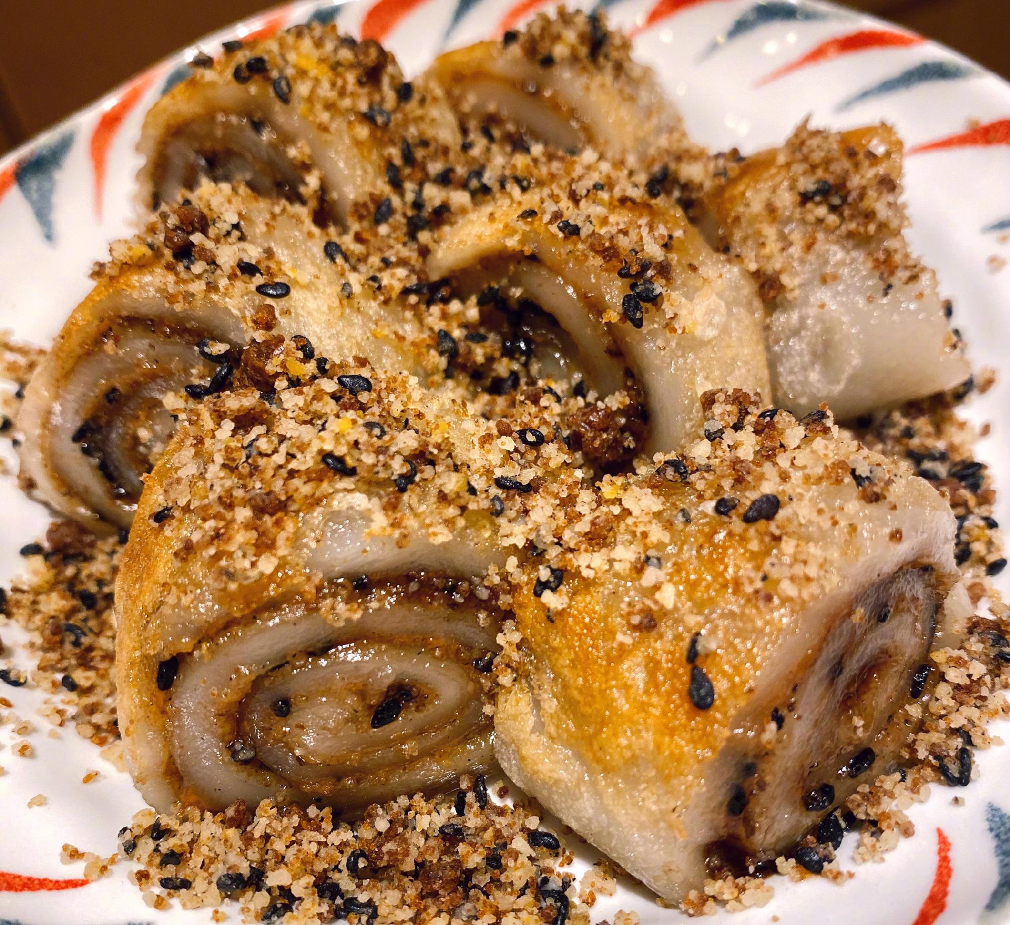 黑芝麻核桃糯米卷,糯米里没有再放糖,吃起来真的微甜酥软又清爽