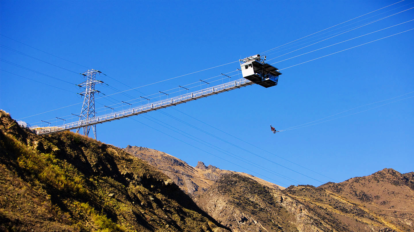 到新西兰体验世界最大的空中秋千惊险而刺激