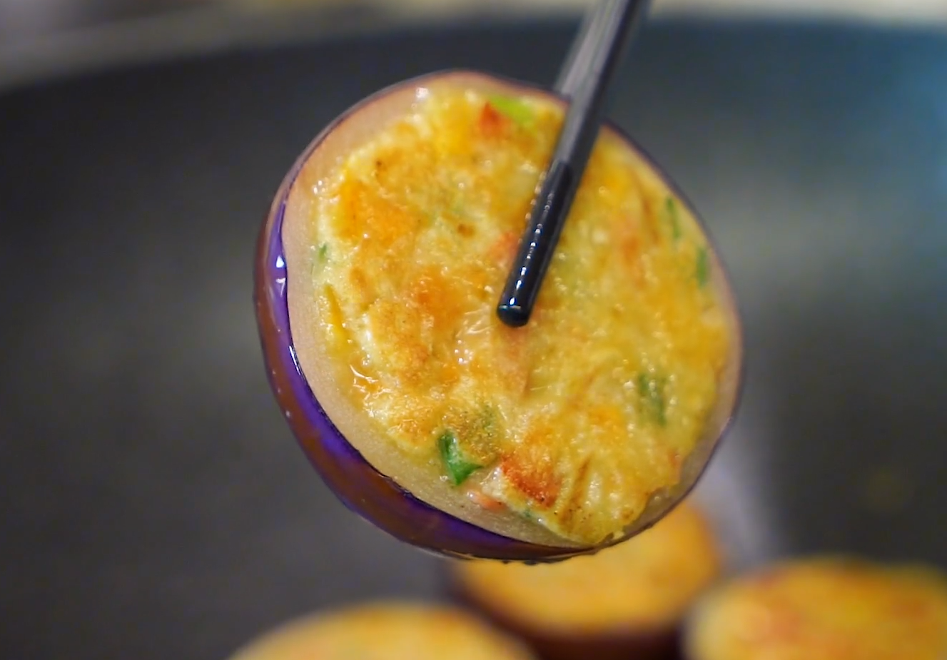 香煎茄子饼:外焦里软,营养丰富又解馋,孩子三天两头点名要吃