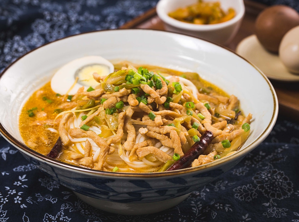 榨菜肉丝面,做了一个高调炫富的面,据说家里有矿的人都这么吃!