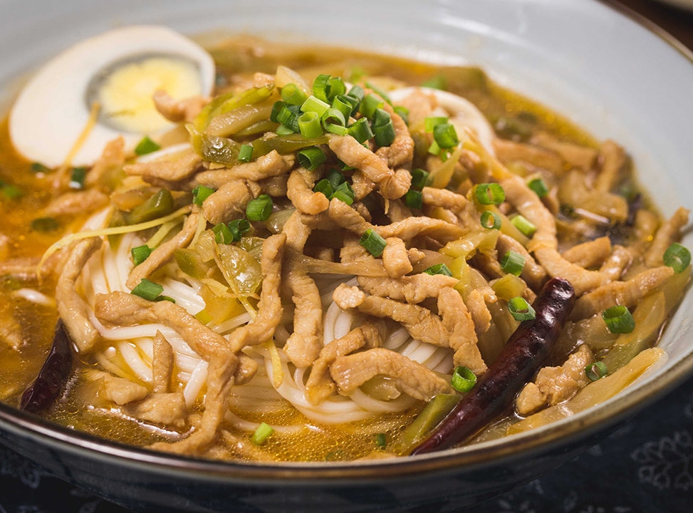 榨菜肉丝面,做了一个高调炫富的面,据说家里有矿的人都这么吃!