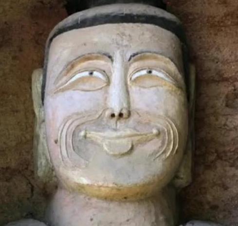 地球危险了?西部现佛祖"诡异笑容",学者:上天赠予中国的礼物
