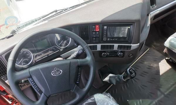 高顶双卧平地板,6.8米柳汽乘龙h5载货车图解