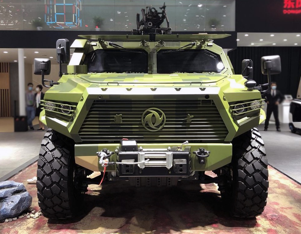 此次亮相北京车展的是最新的东风猛士第三代车型,采用了部分悍马h1