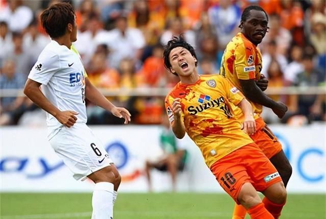 今日足球 神户胜利船vs名古屋鲸八浦和红钻vsfc东京 浦和红钻 神户胜利船 名古屋鲸八 新浪新闻