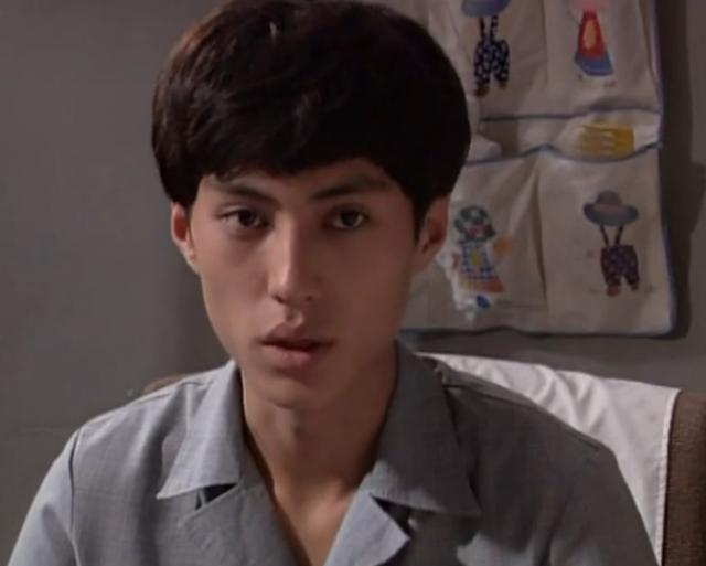 靳东出道时颜值比不上王宝强?本以为是开玩笑,看完旧照:告辞!