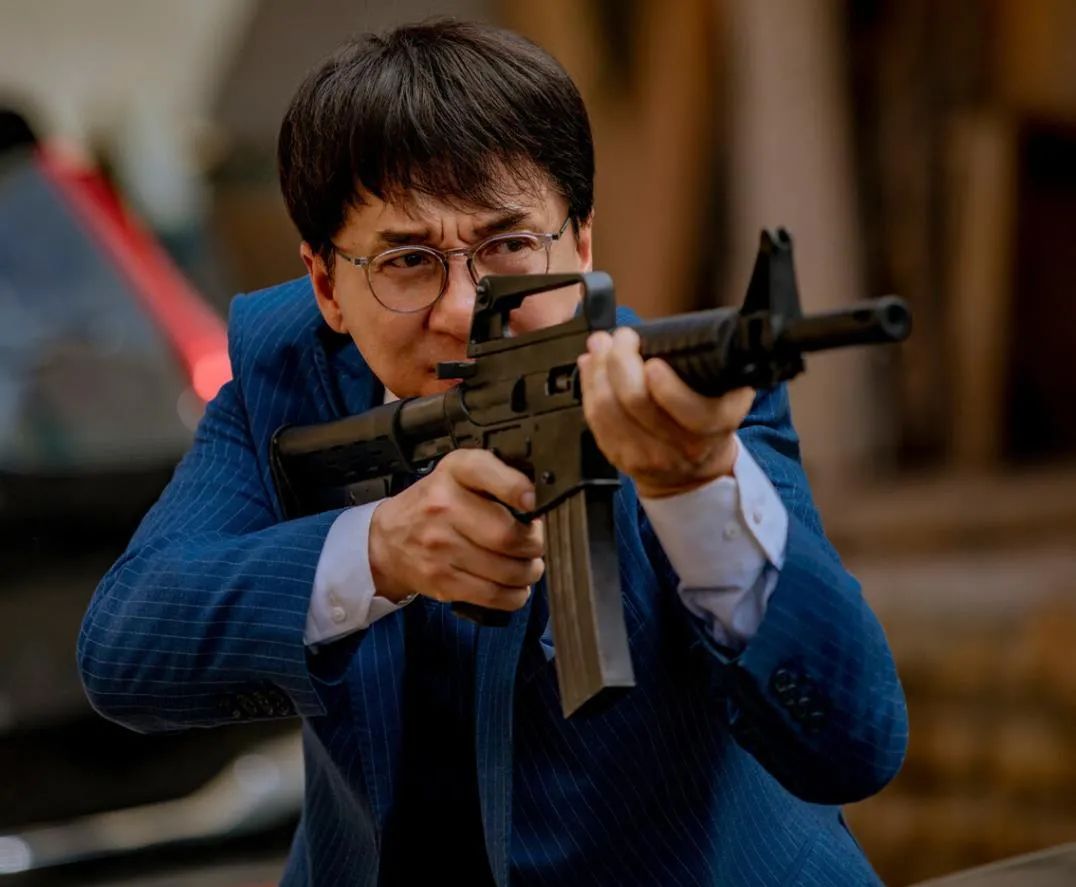 从92年警察故事到28年后的急先锋成龙竟都在玩命