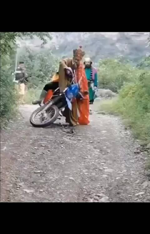 西游记之白龙马调修.唐僧:"悟空,这个摩托车比马儿好骑".