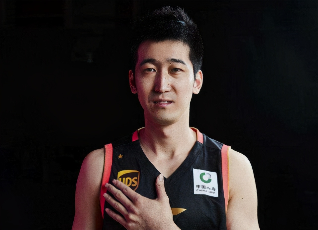 辽宁12人过体测!赵继伟问题不大 刘志轩最后1次自嘲要了老命