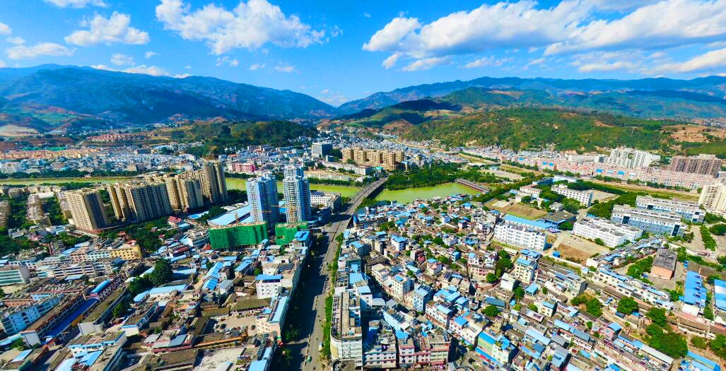 云南临沧唯一的单字县人口超40万拥有百里长湖景区