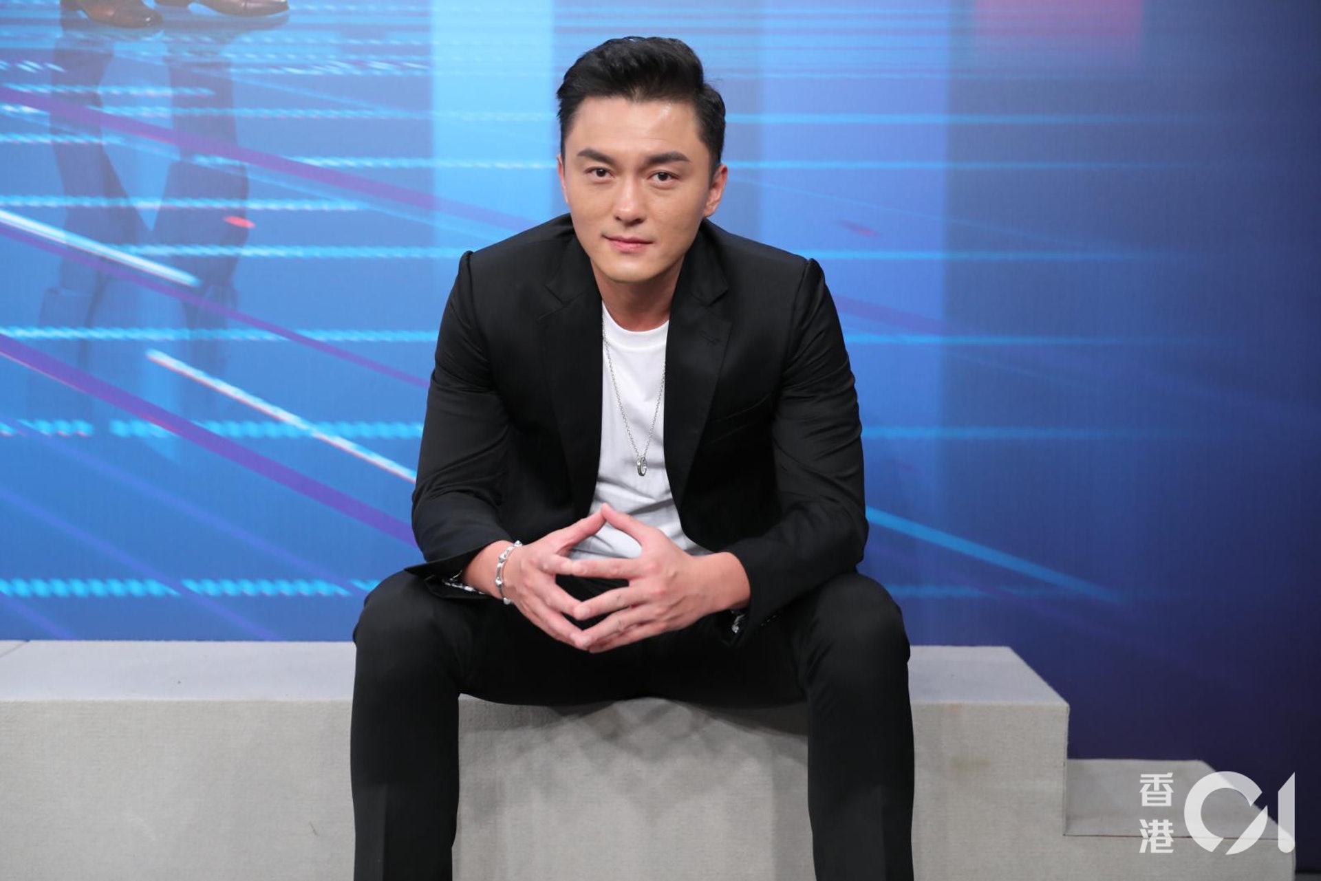 tvb小生杨明晒近照网友赞帅气,为正义发声获封正能量艺人