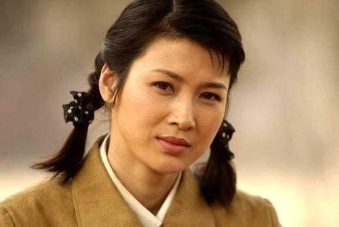 当年《亮剑》迷倒众人的田雨,40岁脸蛋和身材不在一个级别上|董蕾|田